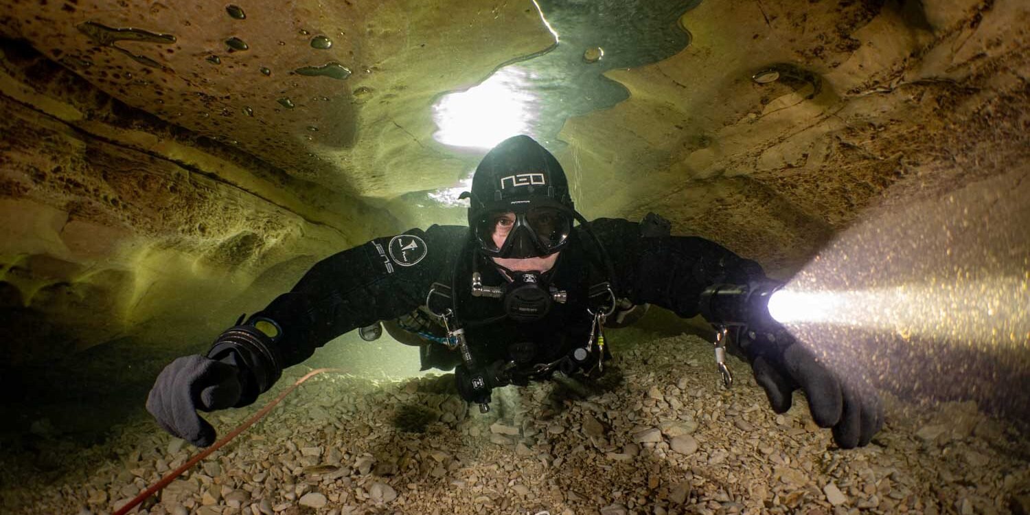 Cave Diving in Font de Truffe, France Cave Diving in Font de Truffe, France